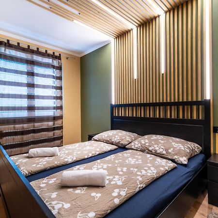 Grand Apartmanhaz Gyenesdiás المظهر الخارجي الصورة