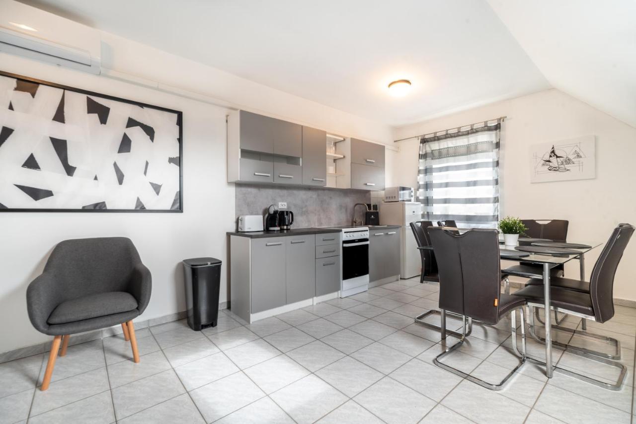 Grand Apartmanhaz Gyenesdiás المظهر الخارجي الصورة