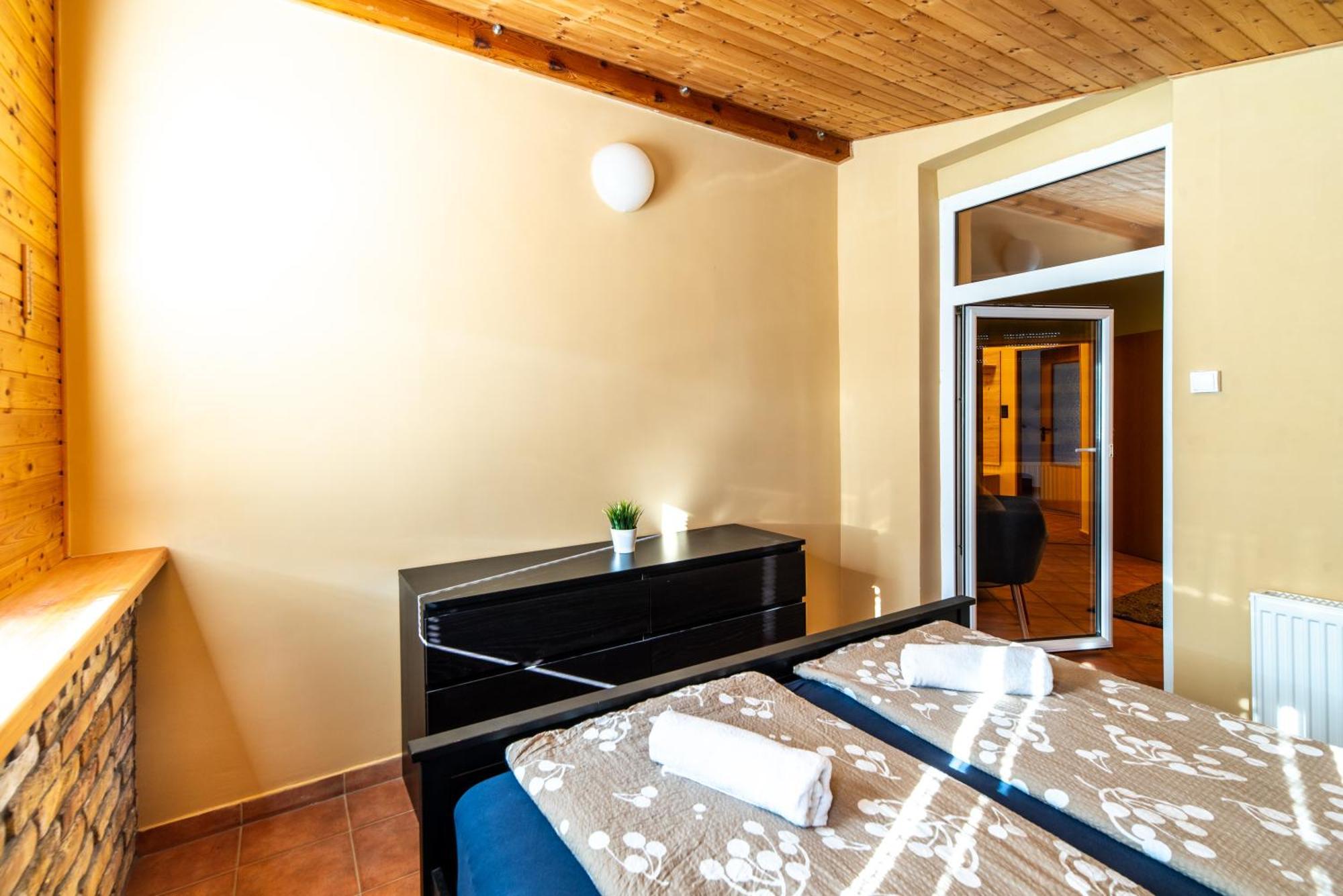 Grand Apartmanhaz Gyenesdiás المظهر الخارجي الصورة